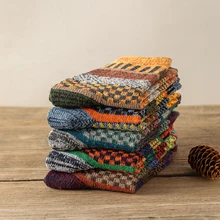 Hot New Witner Socks Man Socks Thick Warm Wool Socks Retro Style High Quality 5 Pairs Set Women Socks Couple Models Free Size